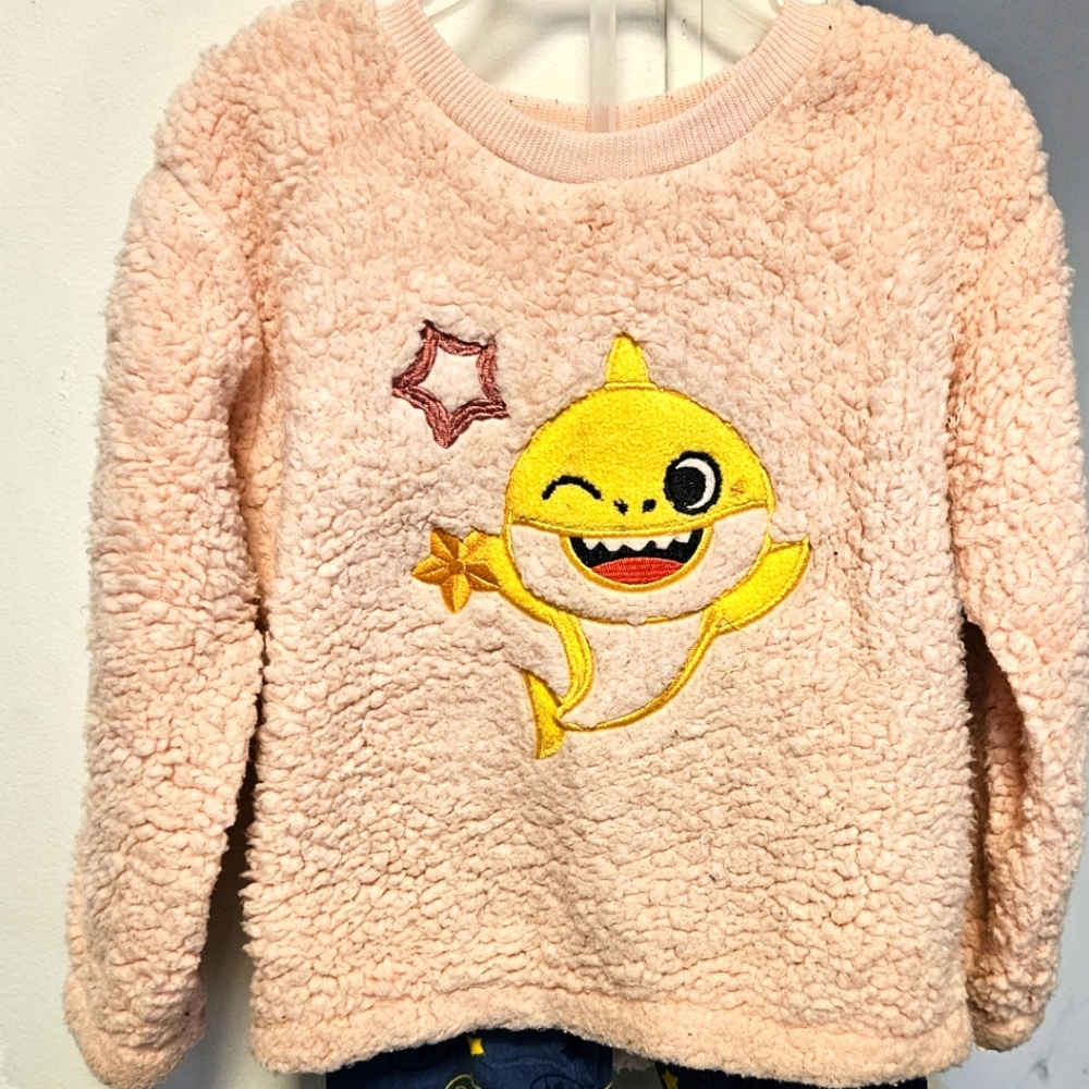 HOST PICK!!! Baby Shark 2 Piece Set Baby Shark Sz 4t Pinkfong HOST PICK!!!